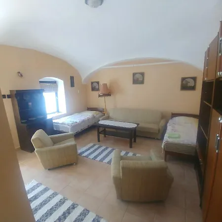 Διαμέρισμα Varoskut Apartman